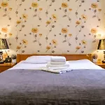 Szálloda European 8 *