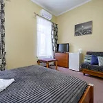 European 8 Готель