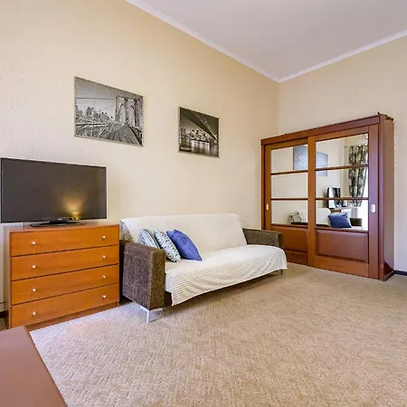 European 8 Hotel *